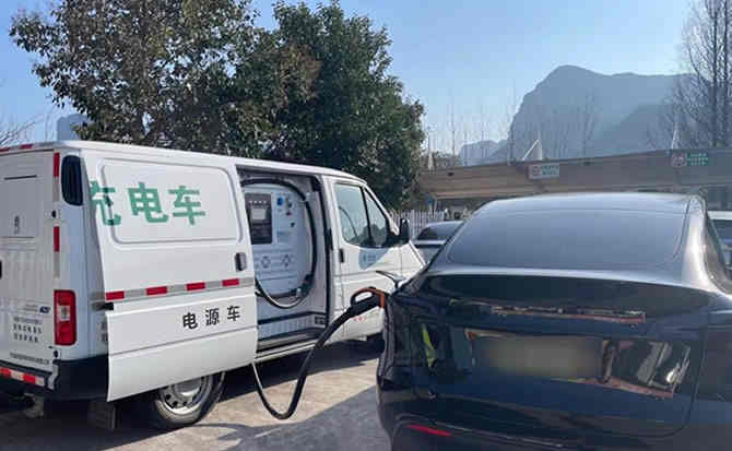 石碣镇汽车搭电