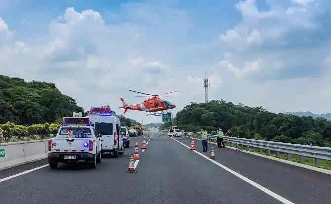 石碣镇高速公路汽车救援案例